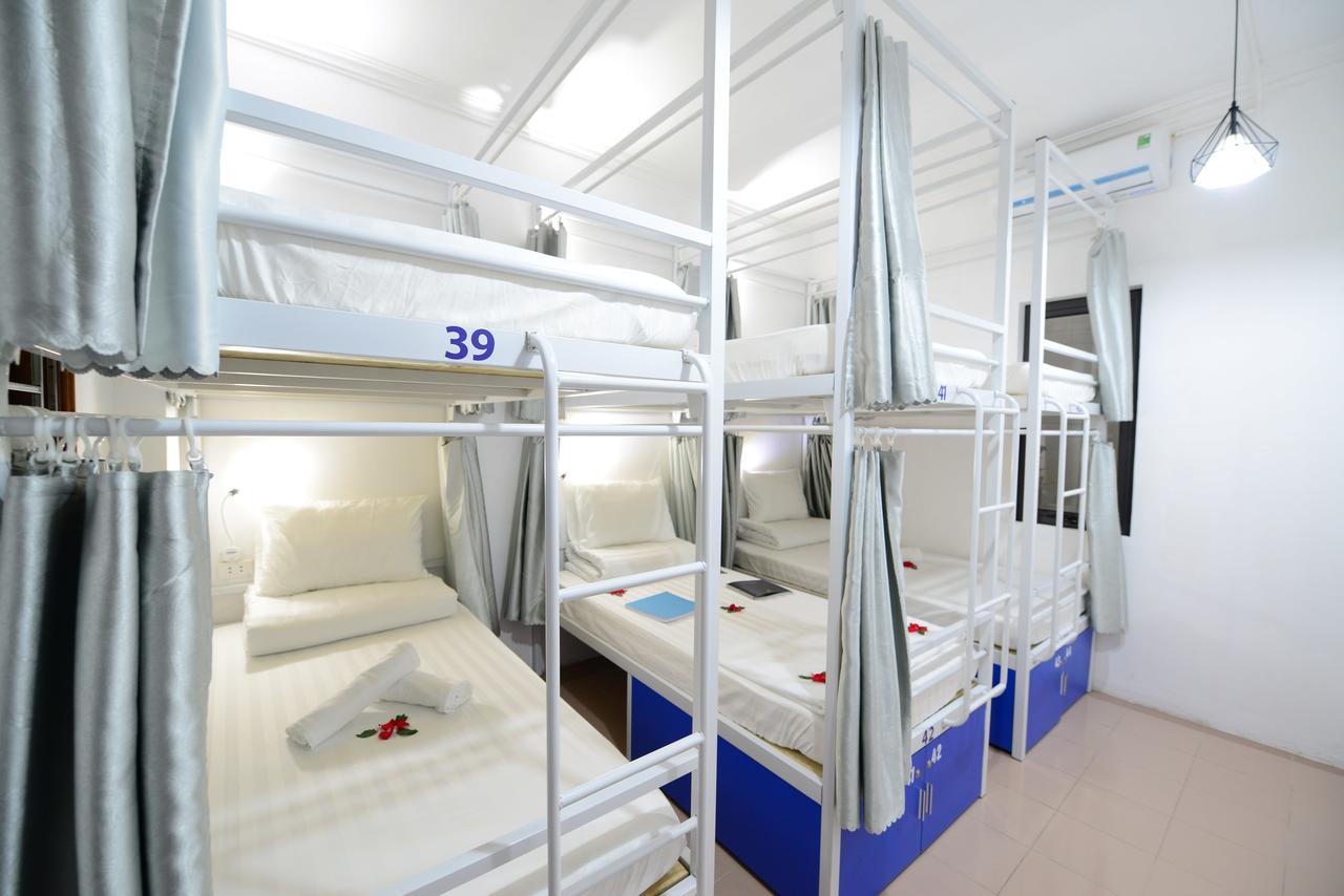 Pillow Backpacker Hostel (Adults Only) Hanoï Extérieur photo