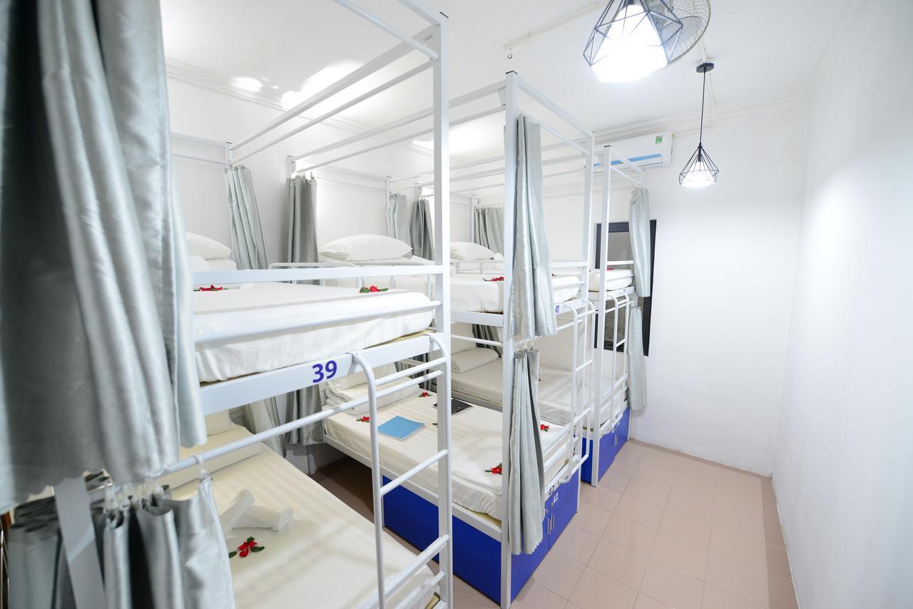 Pillow Backpacker Hostel (Adults Only) Hanoï Extérieur photo