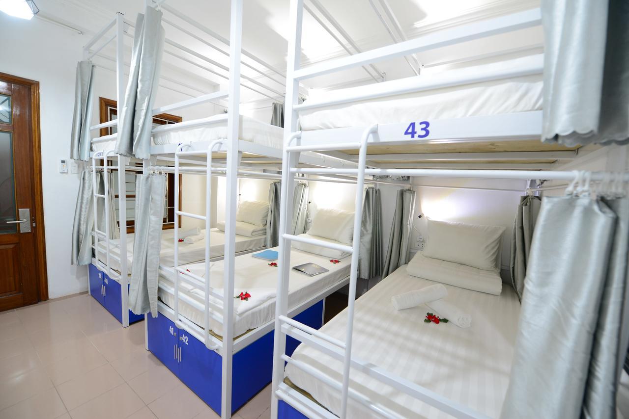 Pillow Backpacker Hostel (Adults Only) Hanoï Extérieur photo