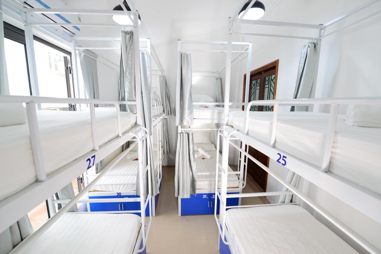 Pillow Backpacker Hostel (Adults Only) Hanoï Extérieur photo