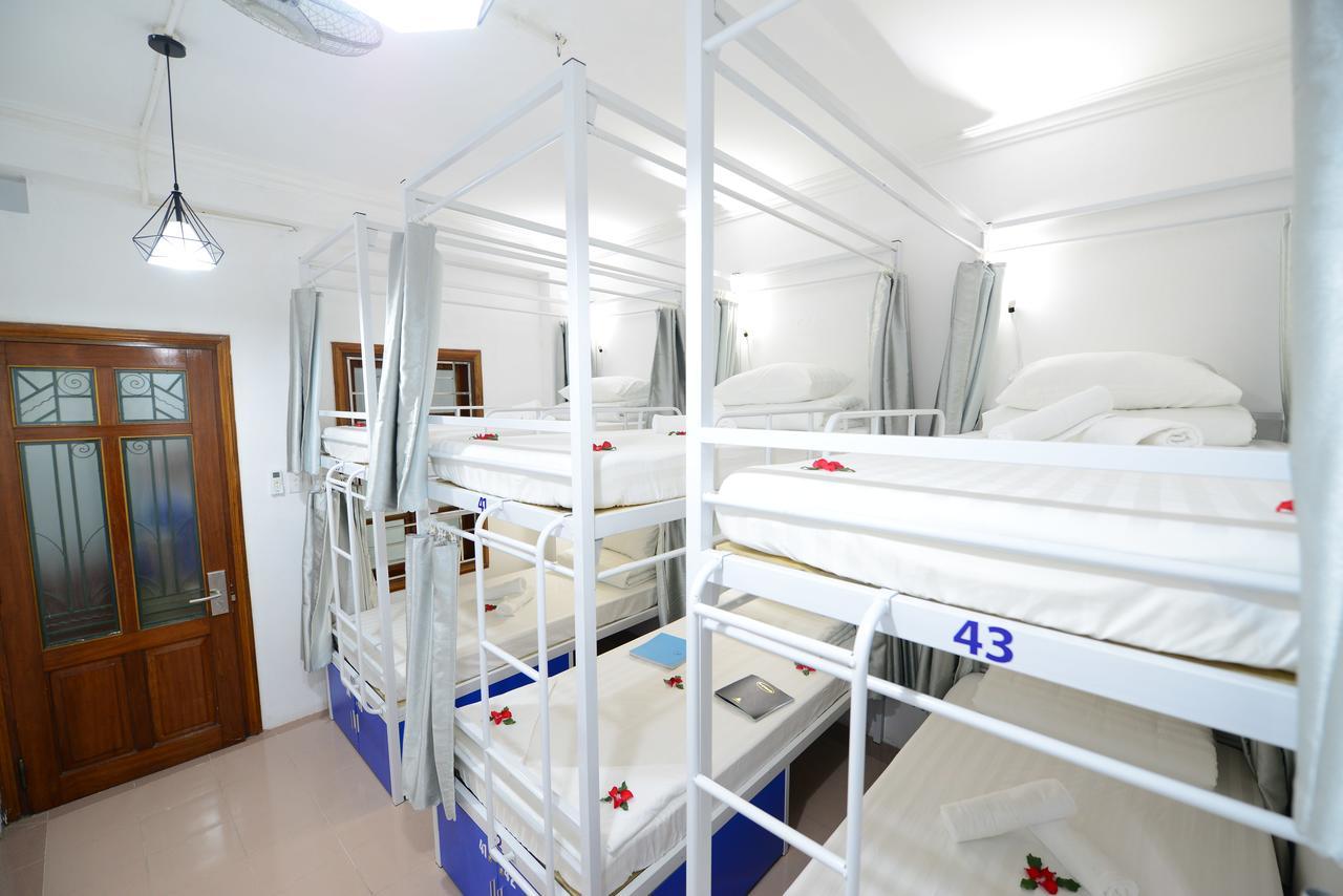 Pillow Backpacker Hostel (Adults Only) Hanoï Extérieur photo