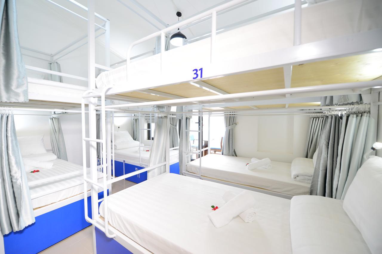 Pillow Backpacker Hostel (Adults Only) Hanoï Extérieur photo
